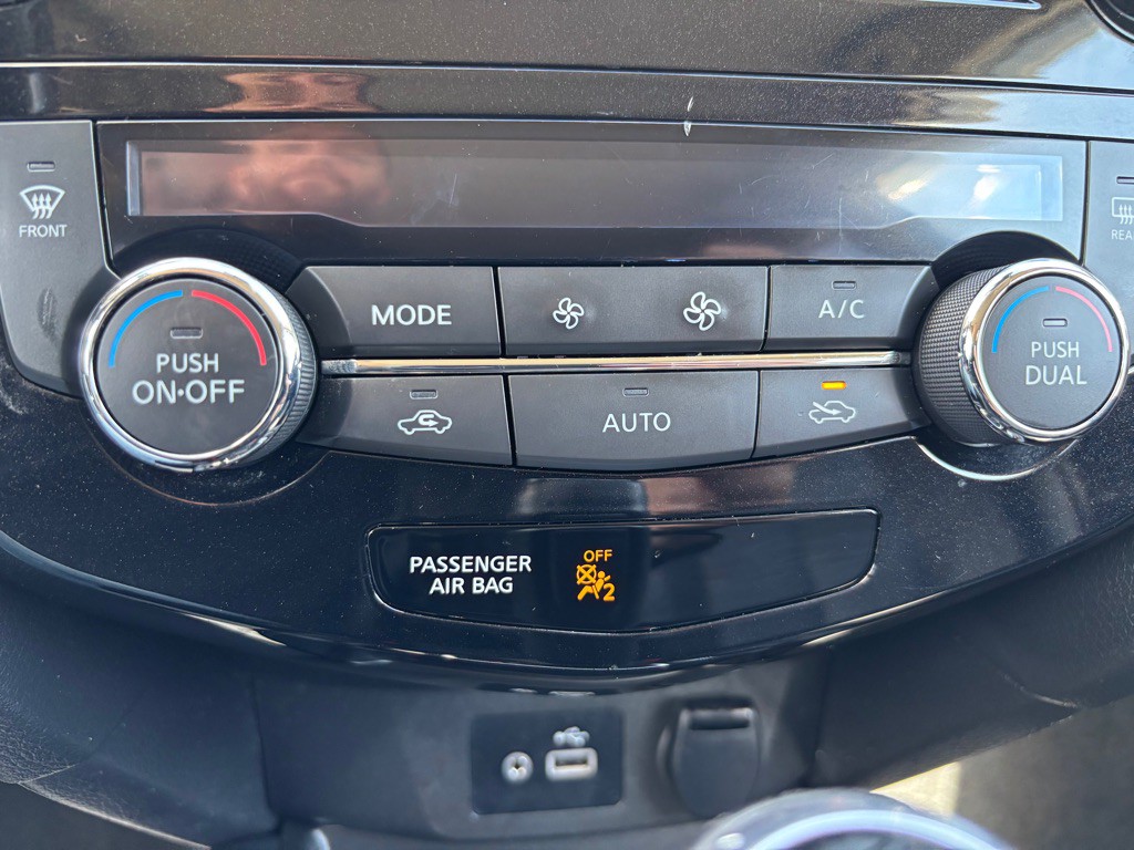 2018 Nissan Rogue Image 21