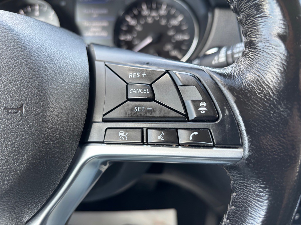 2018 Nissan Rogue Image 24