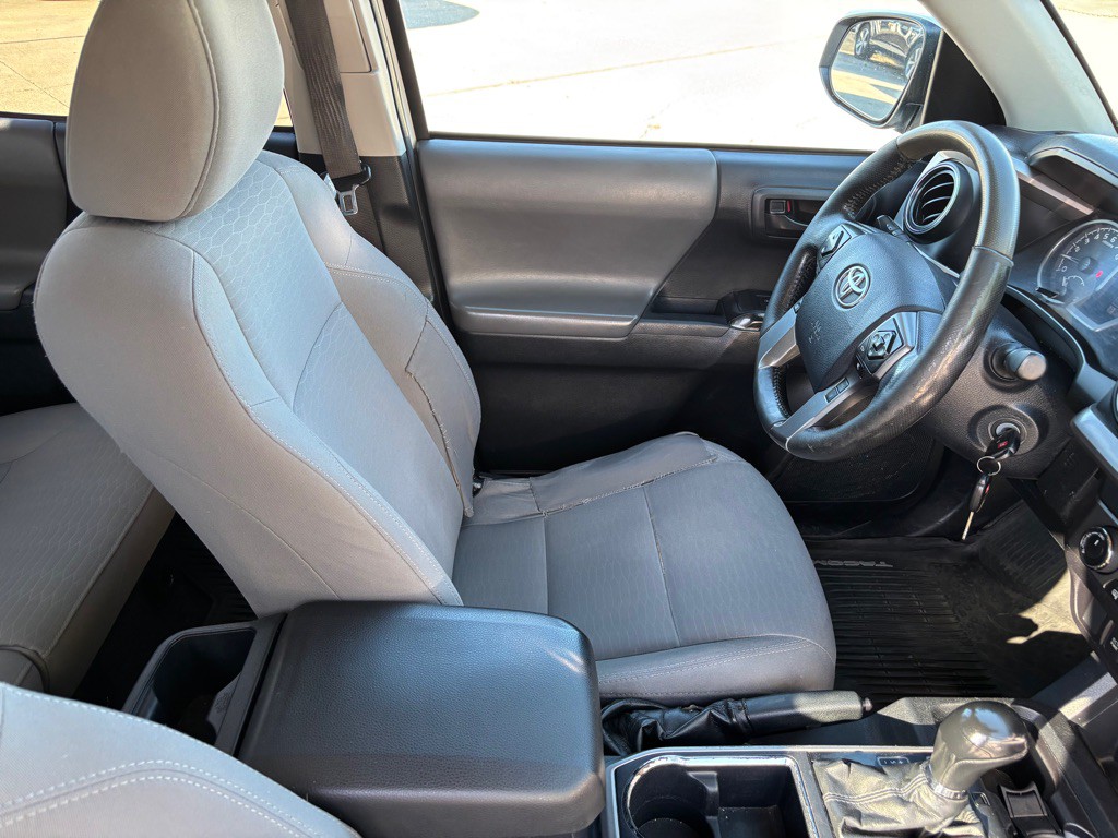 2019 Toyota Tacoma Image 10