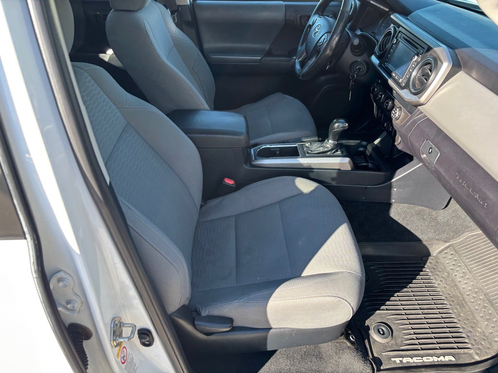2019 Toyota Tacoma Image 11