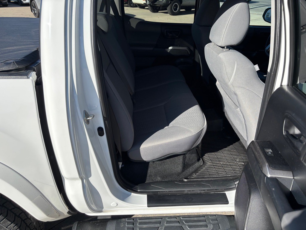 2019 Toyota Tacoma Image 12