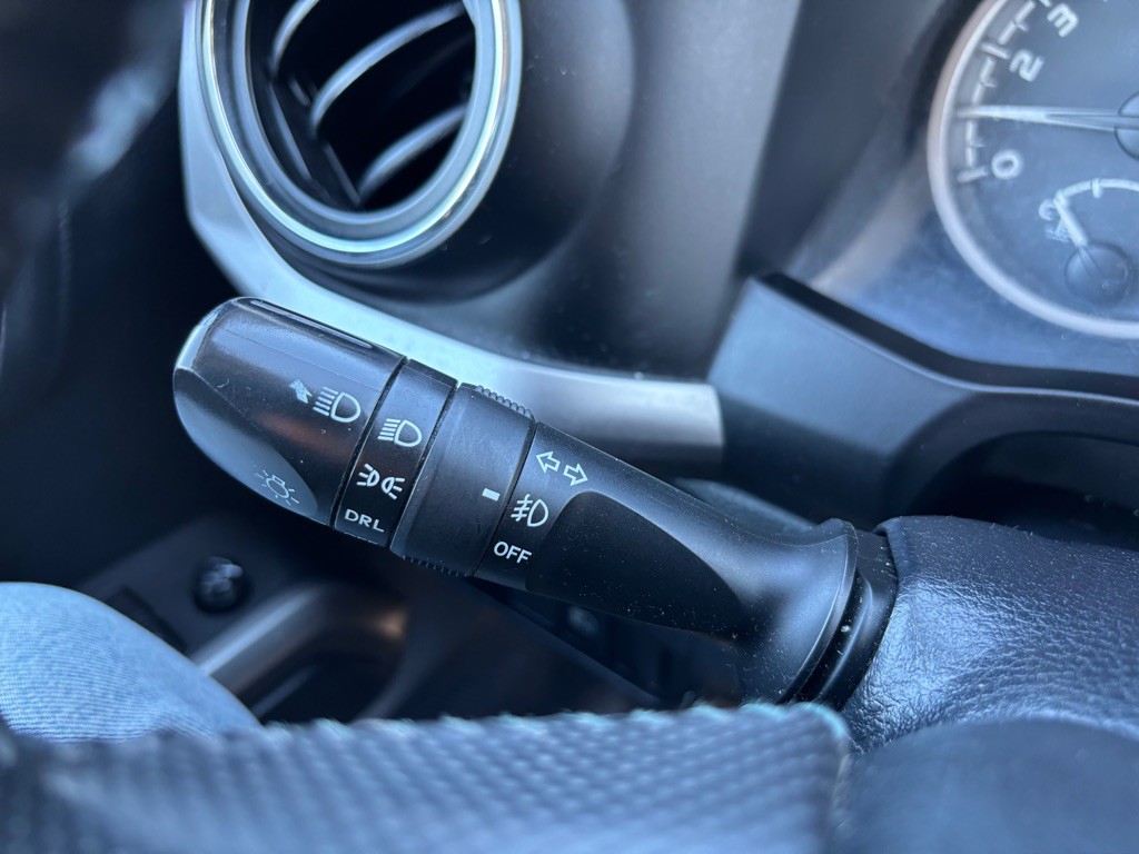 2019 Toyota Tacoma Image 27