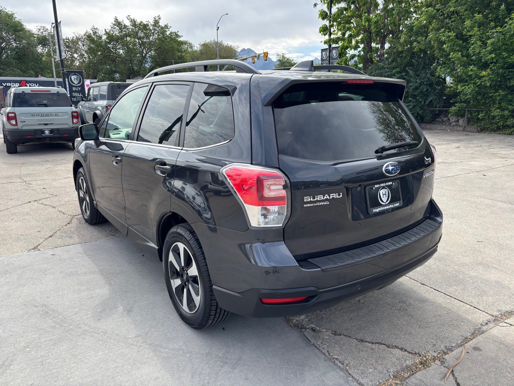 2018 Subaru Forester Image 6