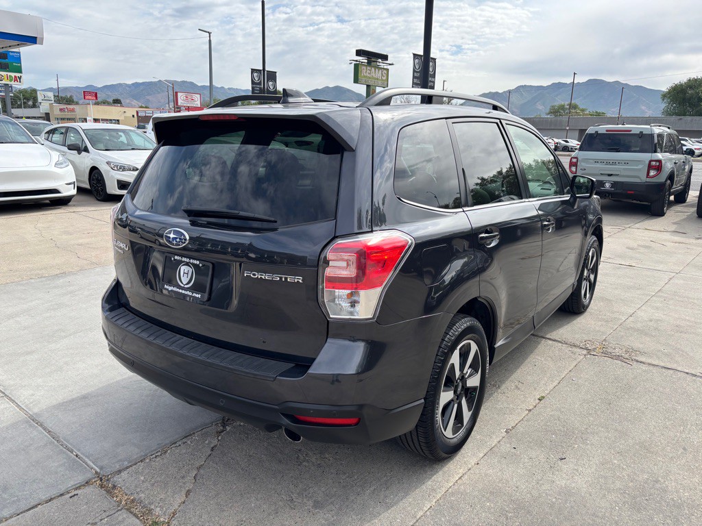 2018 Subaru Forester Image 8