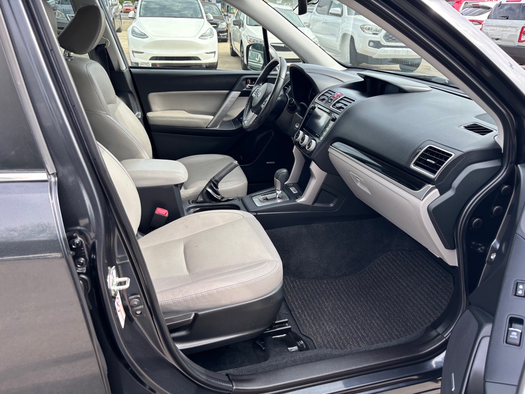 2018 Subaru Forester Image 10