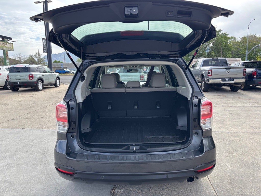2018 Subaru Forester Image 15