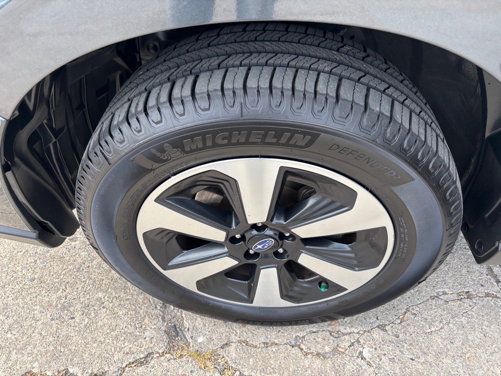 2018 Subaru Forester Image 40
