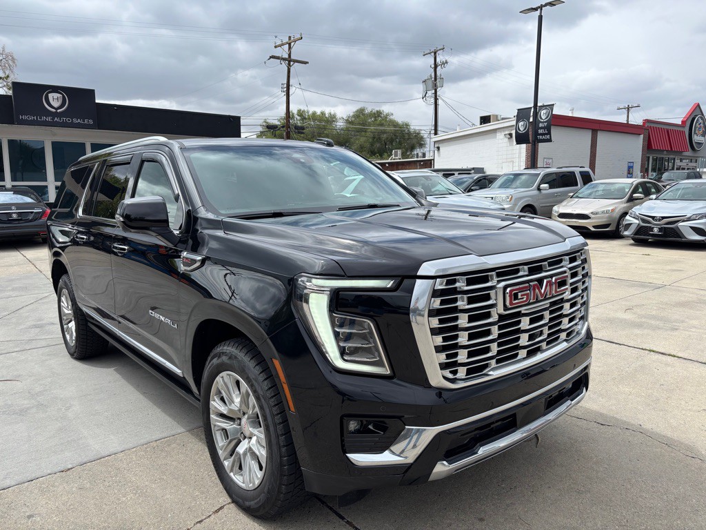 2025 GMC Yukon Image 1