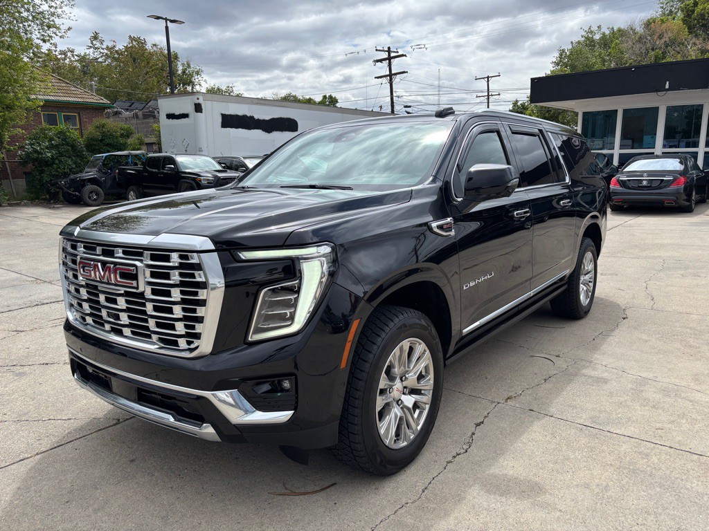 2025 GMC Yukon Image 4