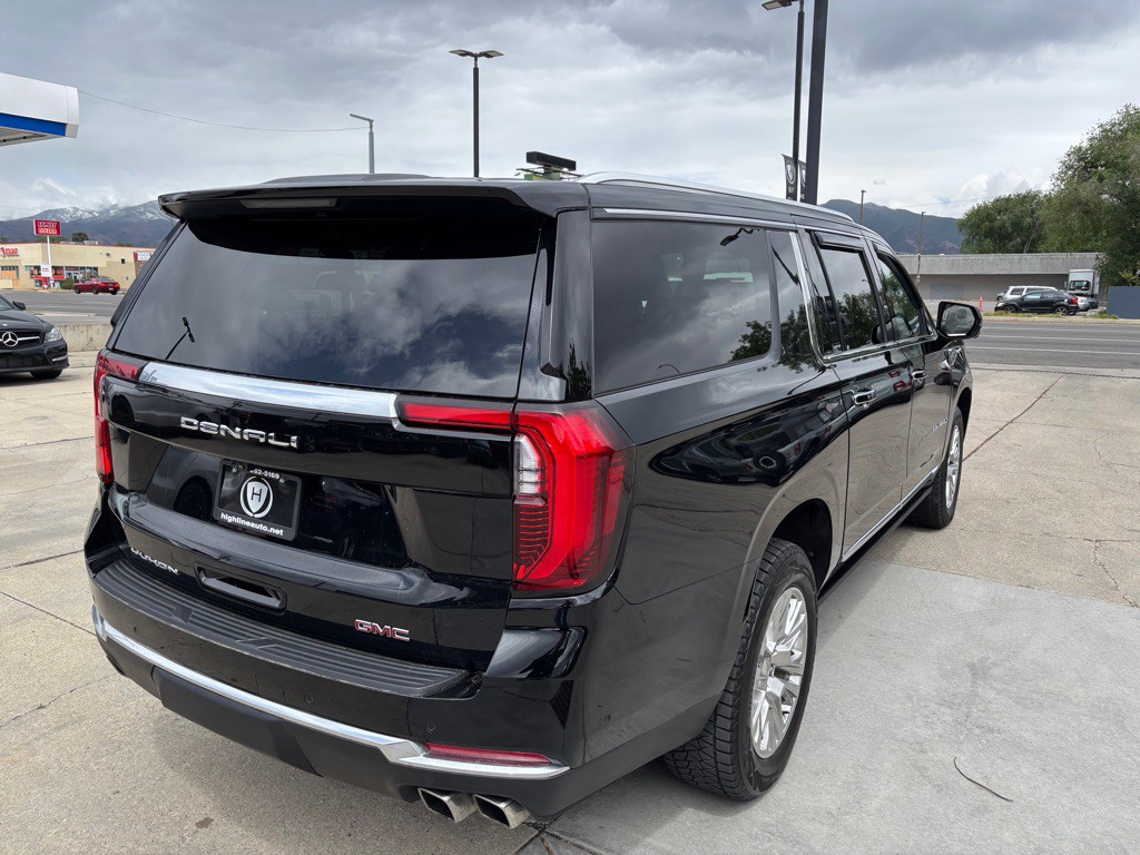 2025 GMC Yukon Image 8
