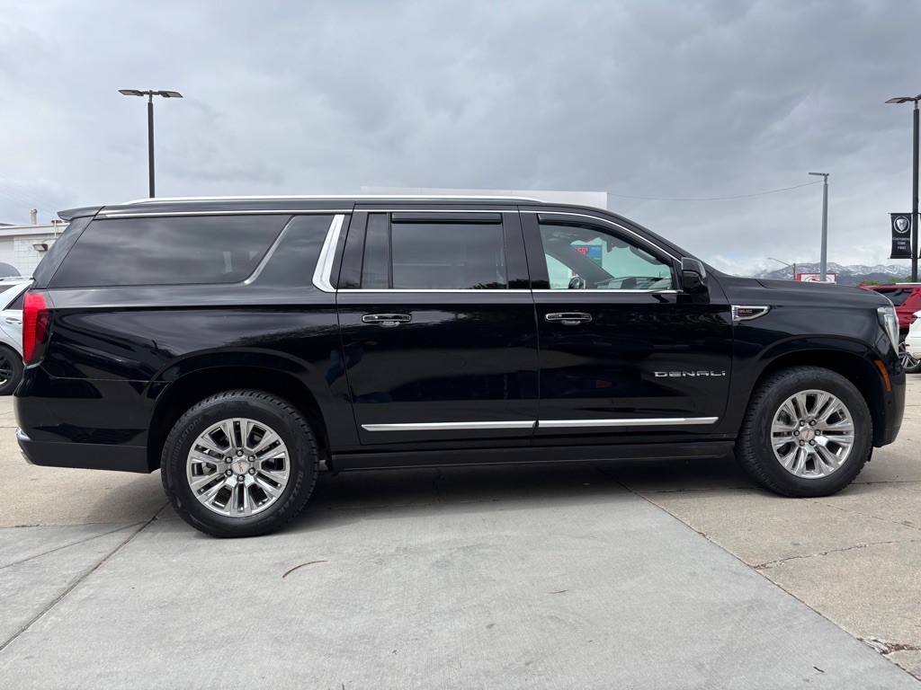 2025 GMC Yukon Image 9