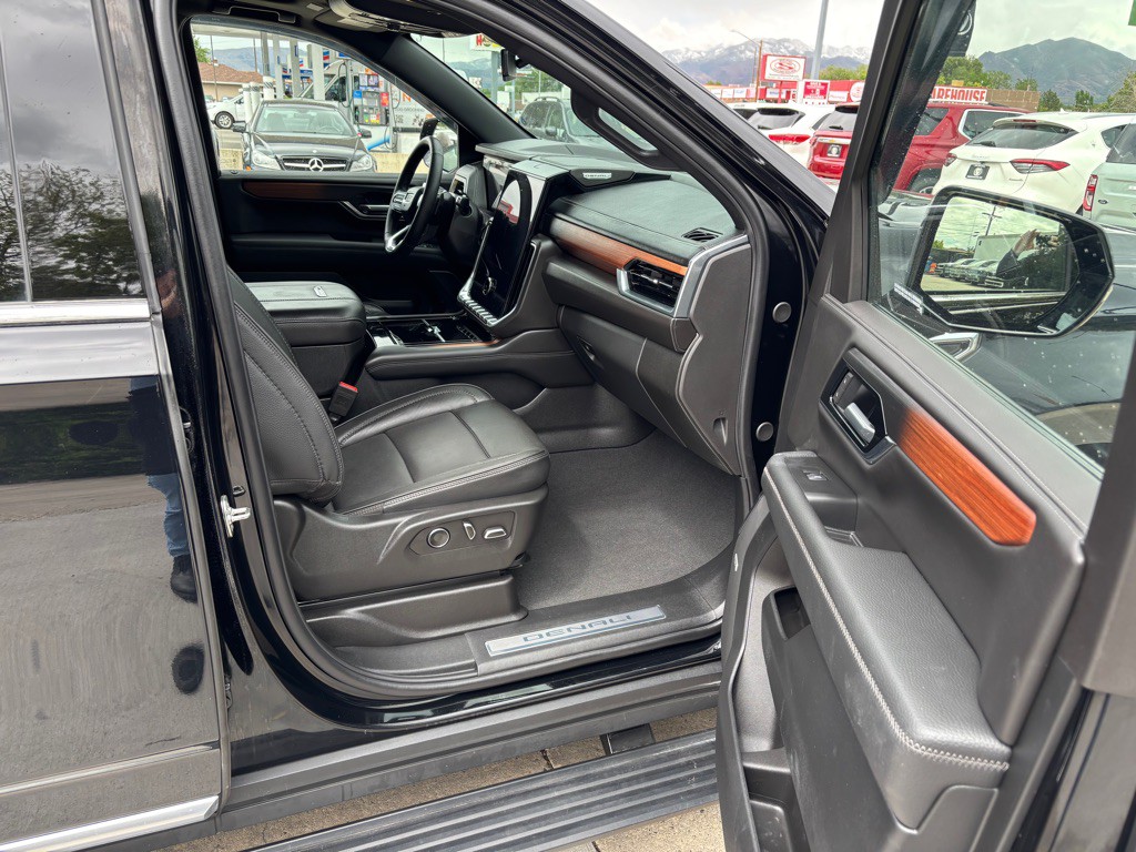 2025 GMC Yukon Image 10