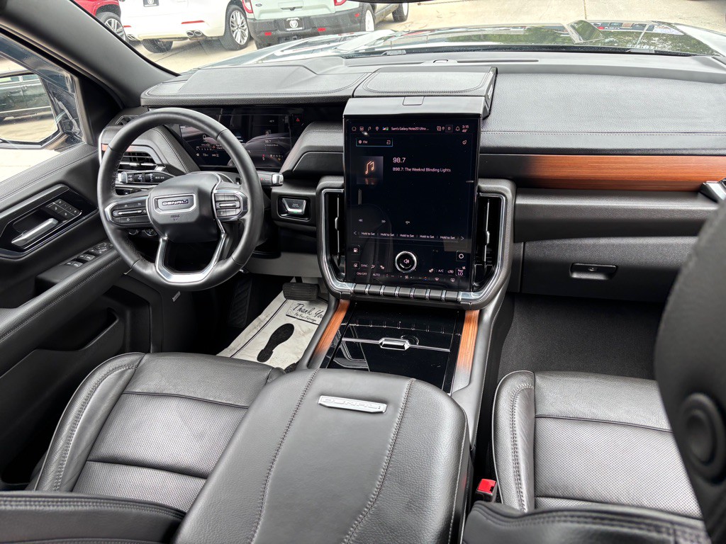2025 GMC Yukon Image 14