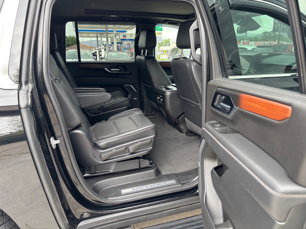 2025 GMC Yukon Image 16