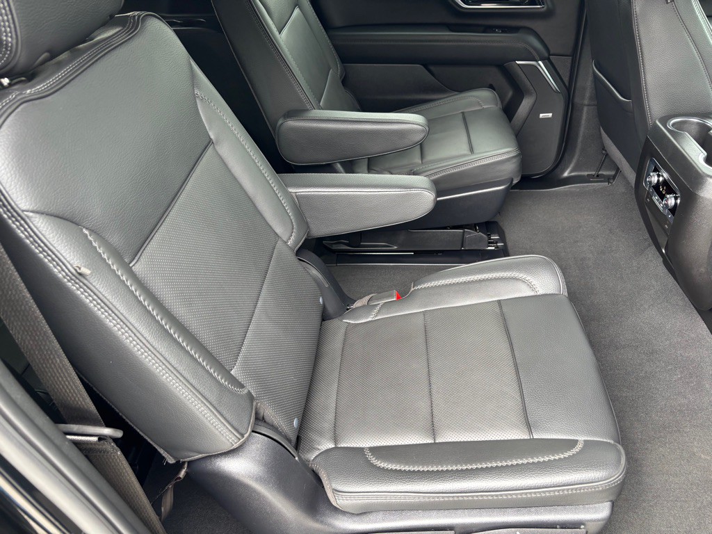 2025 GMC Yukon Image 18