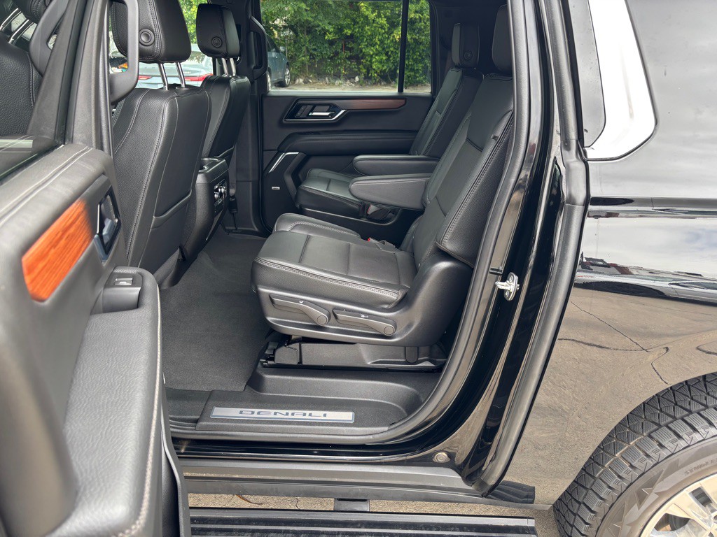 2025 GMC Yukon Image 21