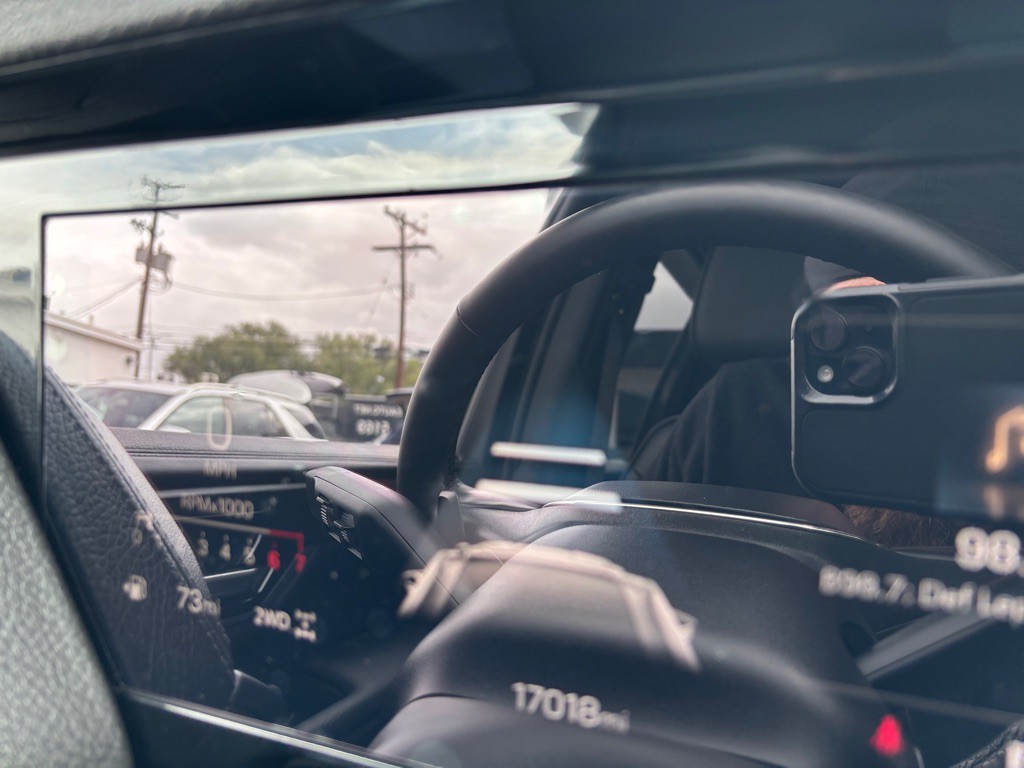 2025 GMC Yukon Image 34