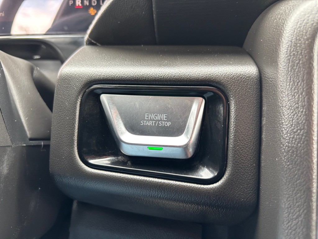 2025 GMC Yukon Image 38
