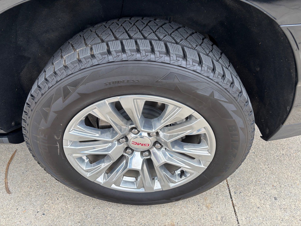 2025 GMC Yukon Image 46