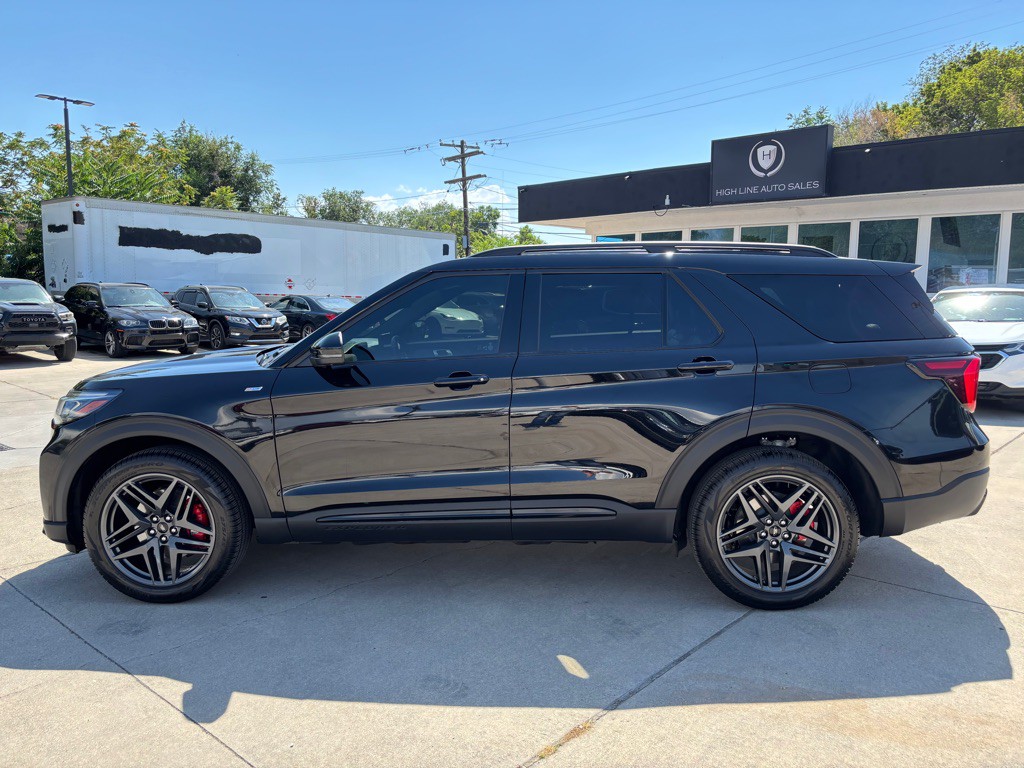 2025 Ford Explorer Image 5