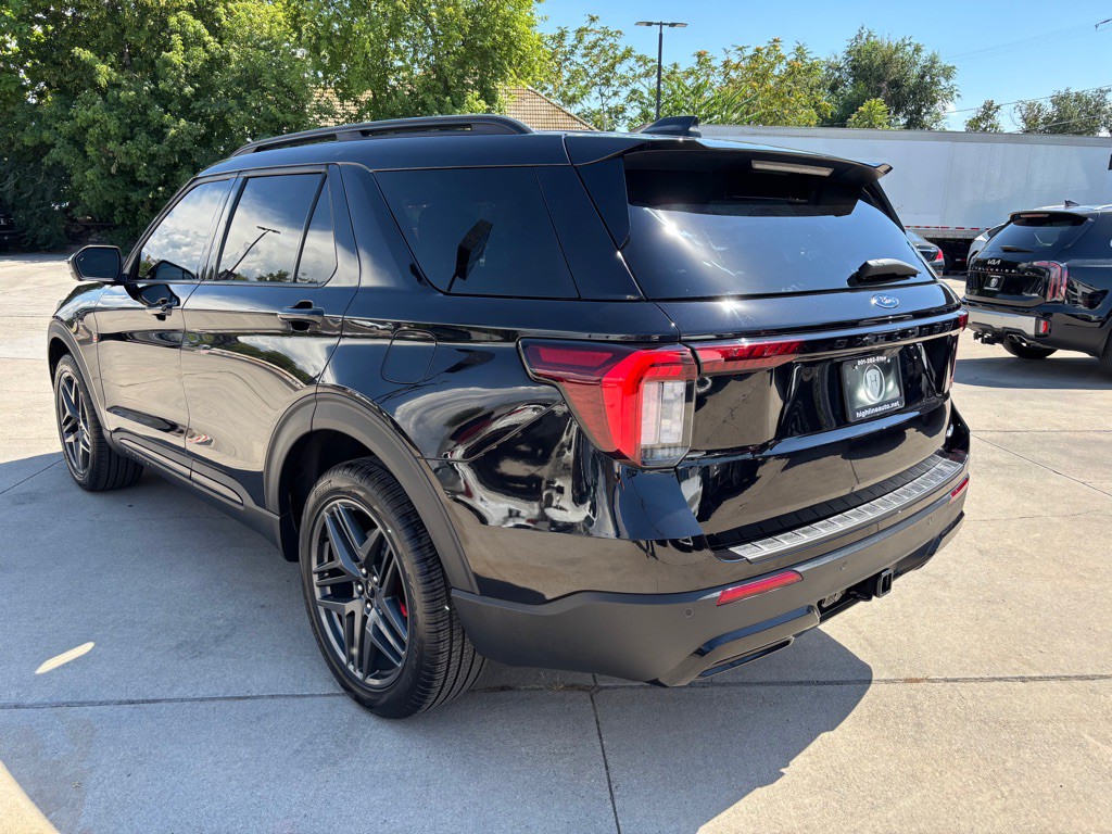 2025 Ford Explorer Image 6
