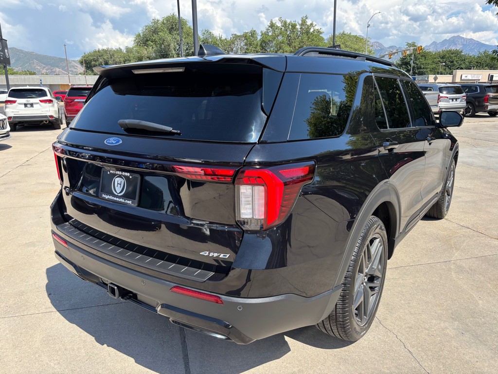 2025 Ford Explorer Image 8
