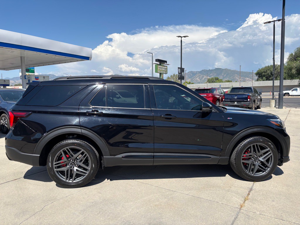 2025 Ford Explorer Image 9