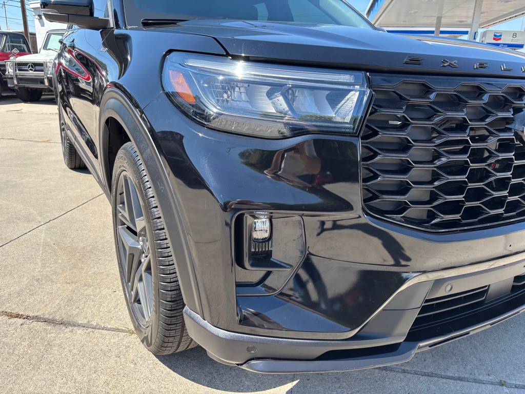 2025 Ford Explorer Image 12