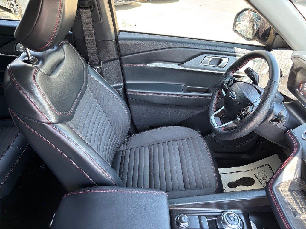 2025 Ford Explorer Image 17