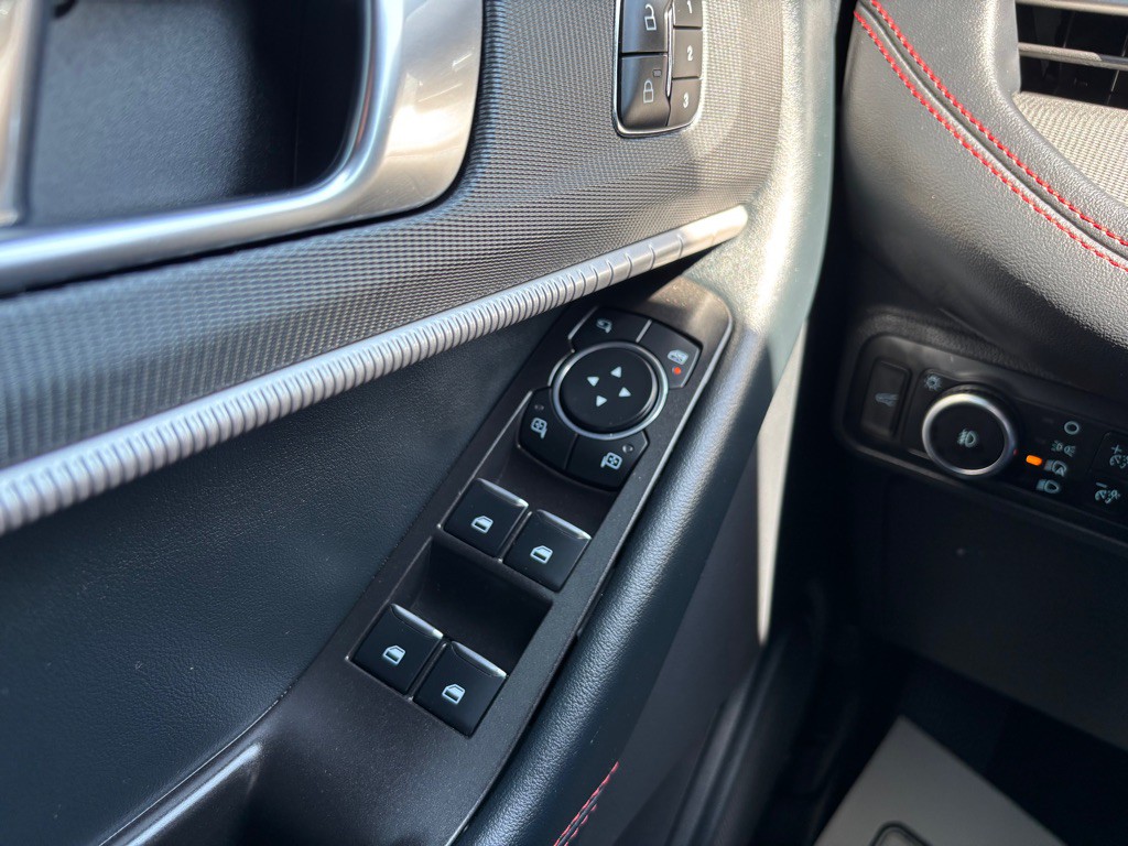 2025 Ford Explorer Image 32
