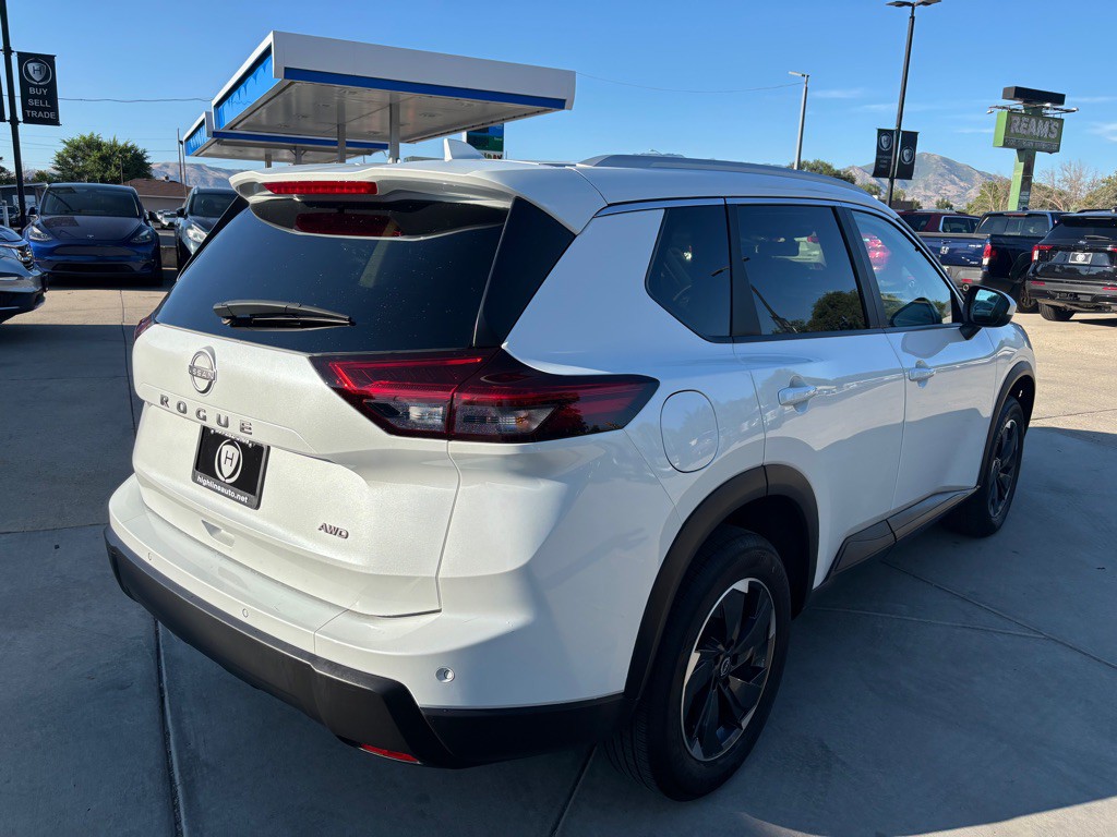 2025 Nissan Rogue Image 8