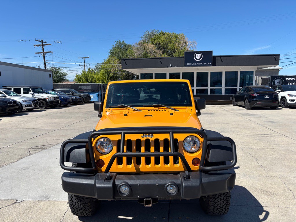 2012 Jeep Wrangler Unlimited Image 2
