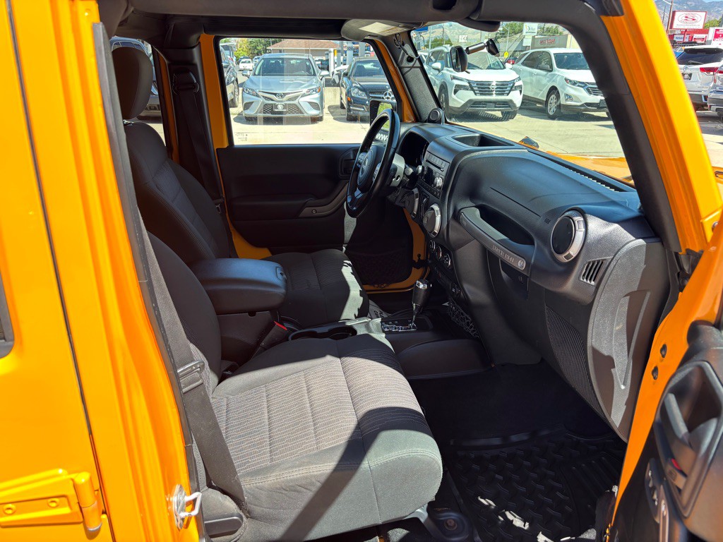 2012 Jeep Wrangler Unlimited Image 9