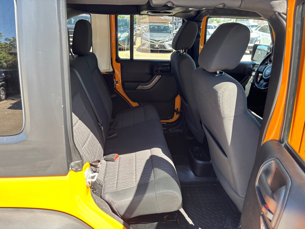 2012 Jeep Wrangler Unlimited Image 12