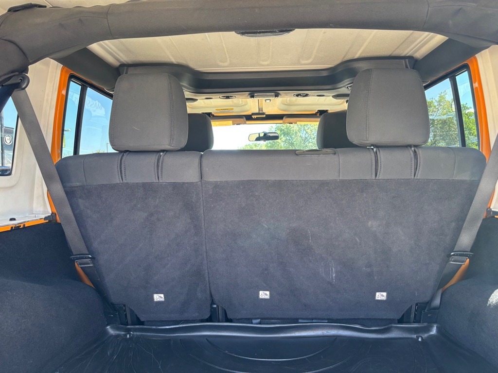 2012 Jeep Wrangler Unlimited Image 17