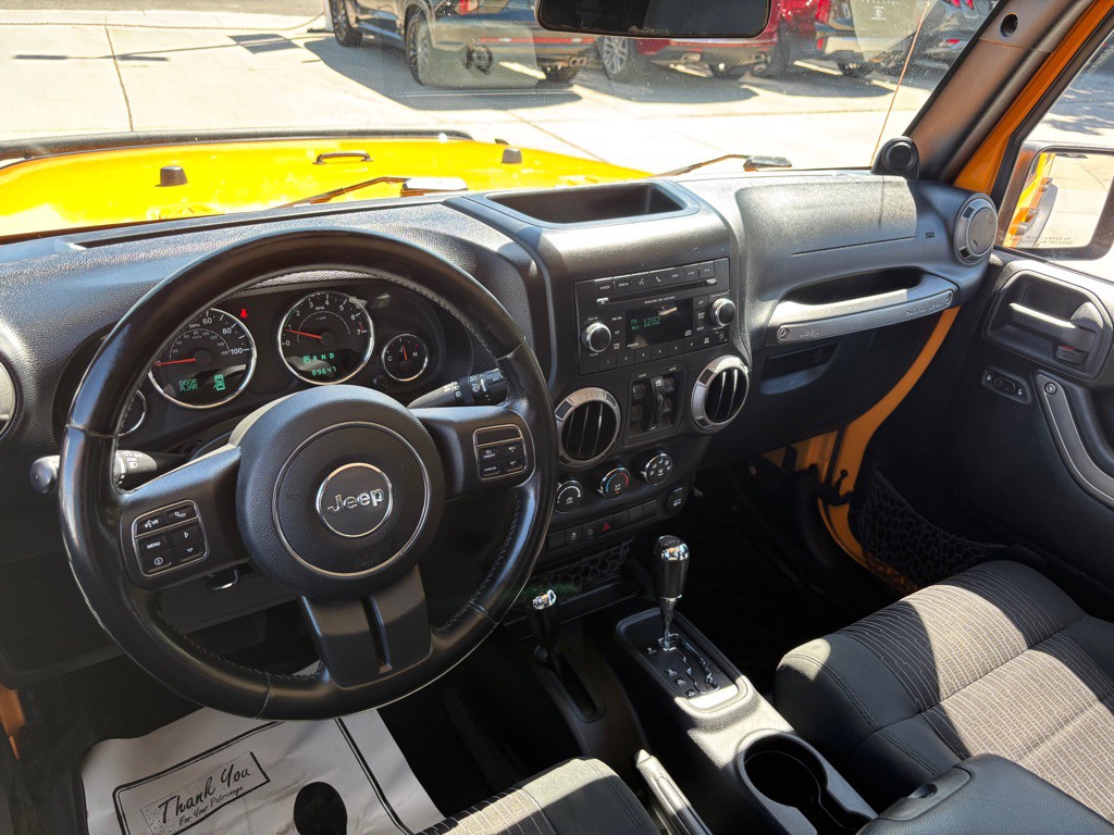 2012 Jeep Wrangler Unlimited Image 19