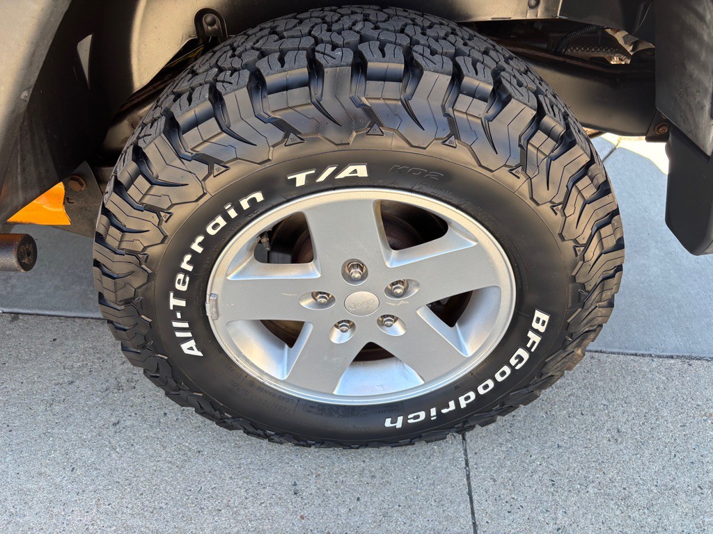 2012 Jeep Wrangler Unlimited Image 32