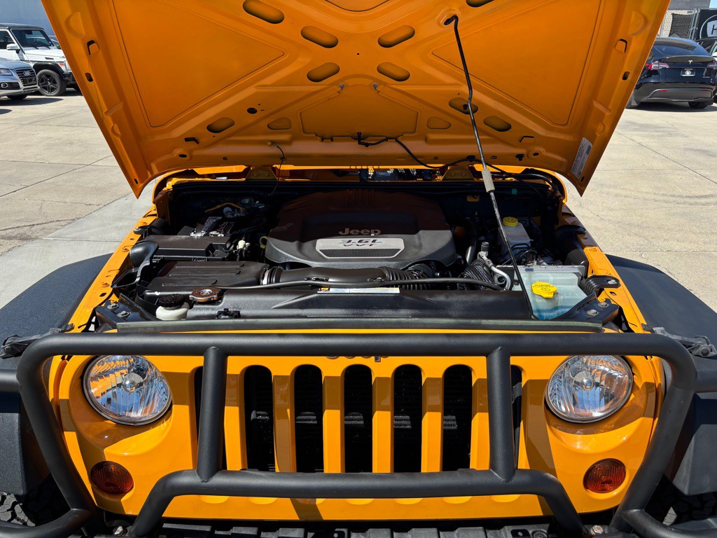 2012 Jeep Wrangler Unlimited Image 35