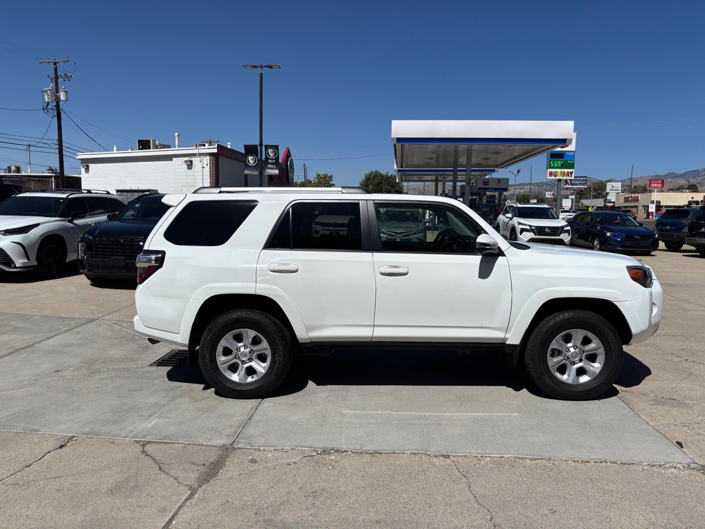 2021 Toyota 4Runner Image 8