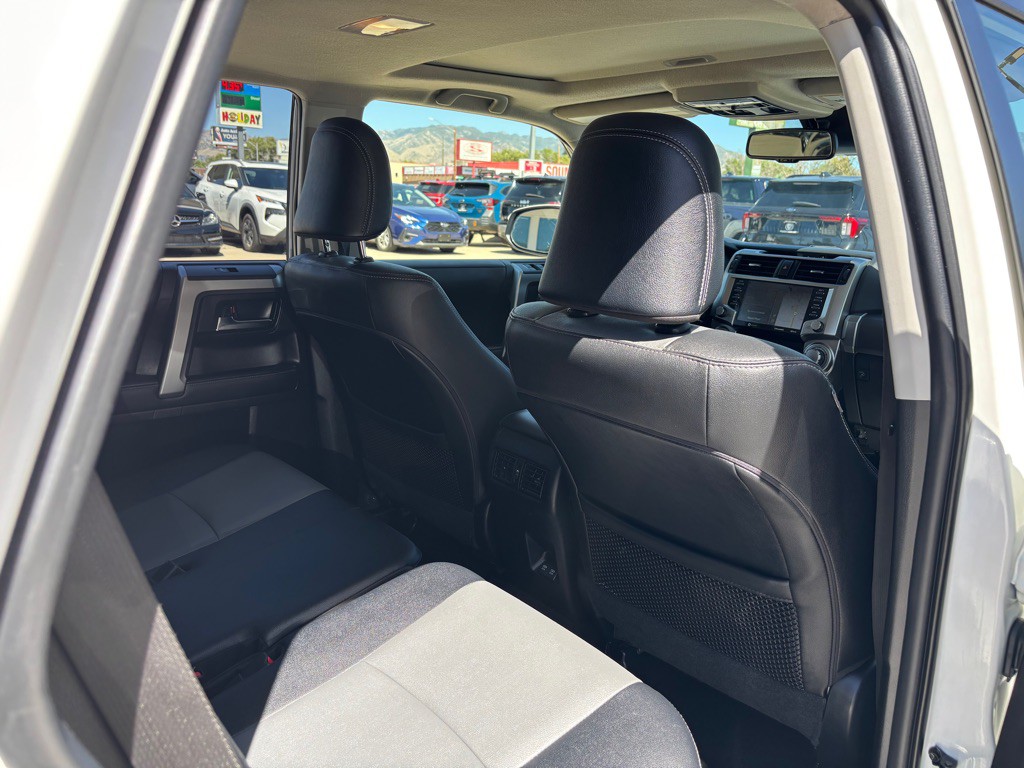 2021 Toyota 4Runner Image 13