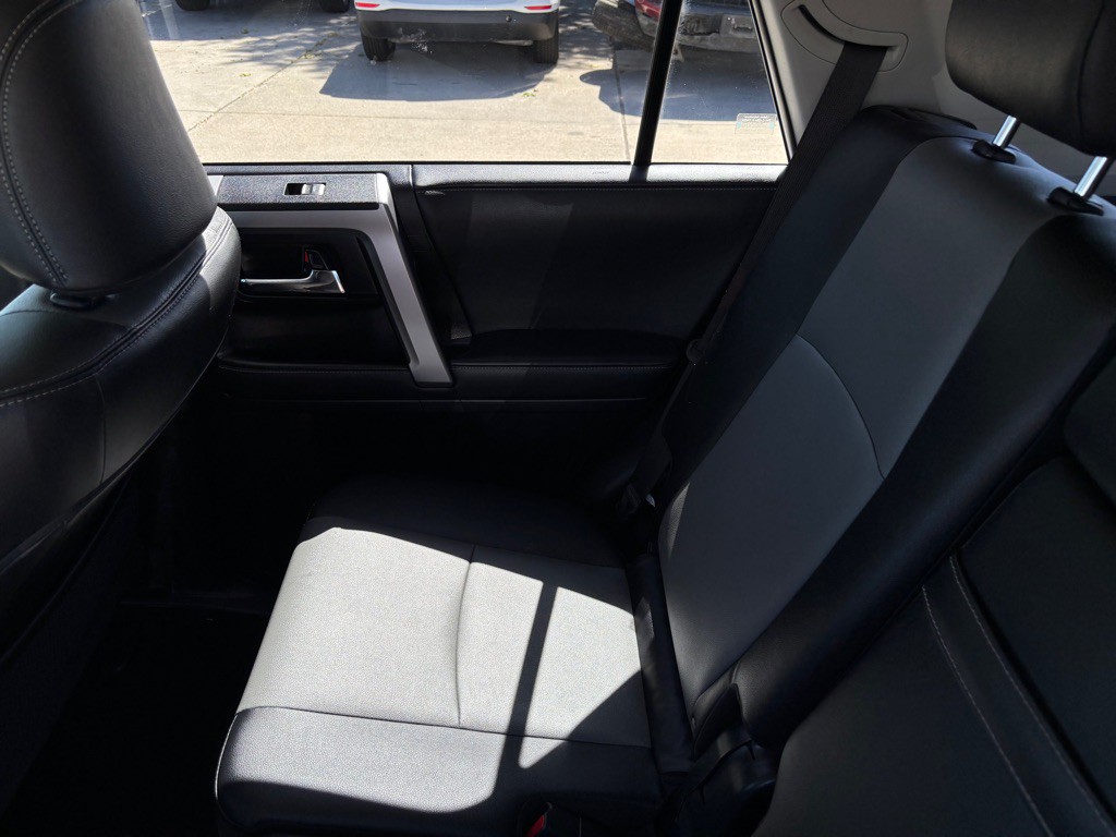 2021 Toyota 4Runner Image 21