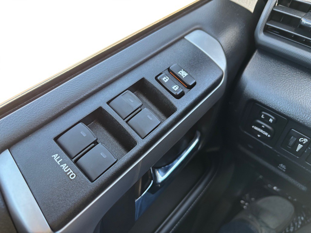 2021 Toyota 4Runner Image 35