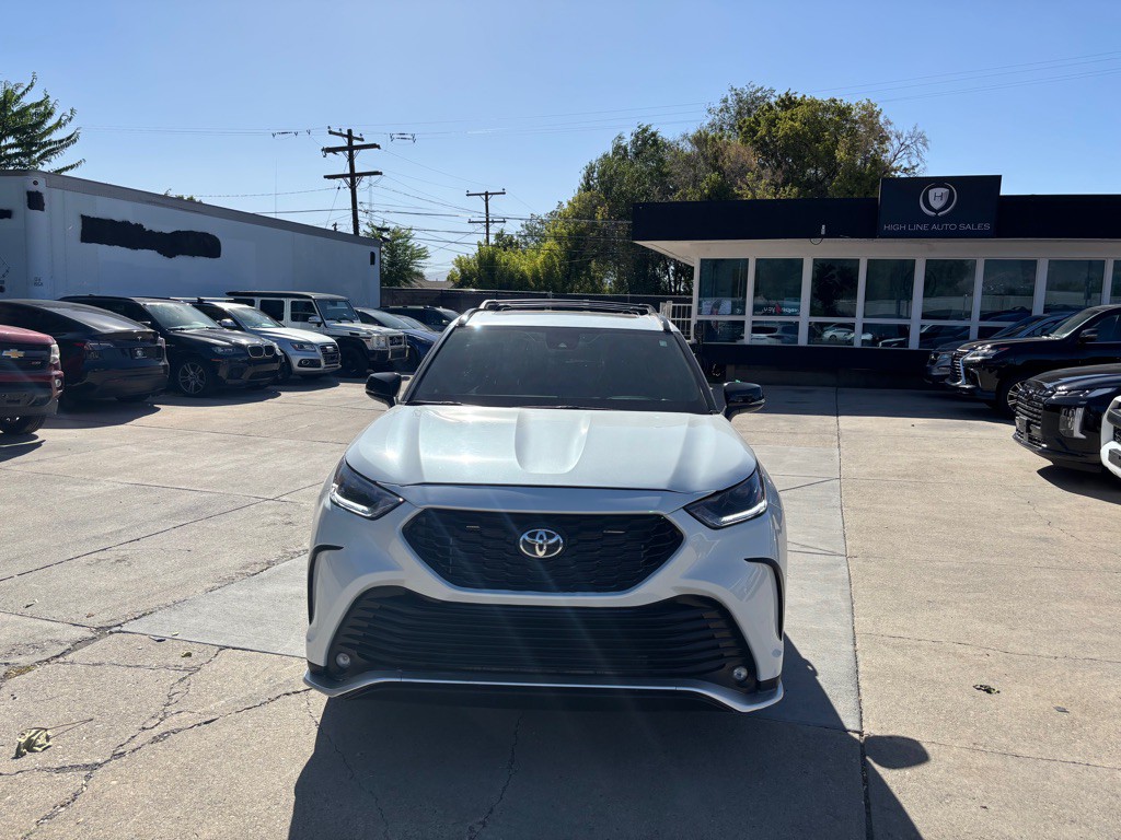 2023 Toyota Highlander Image 2