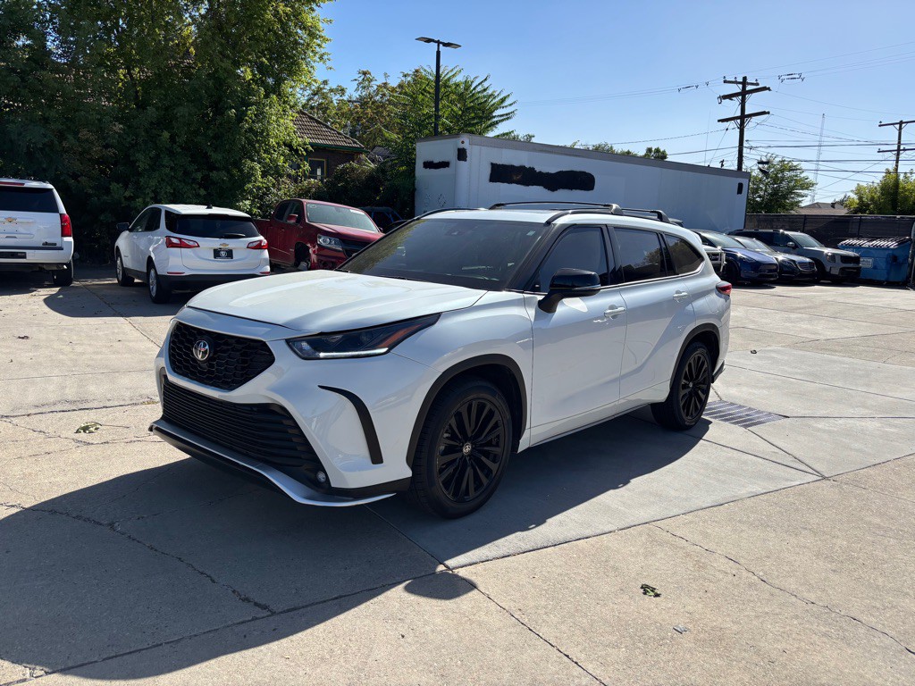 2023 Toyota Highlander Image 3
