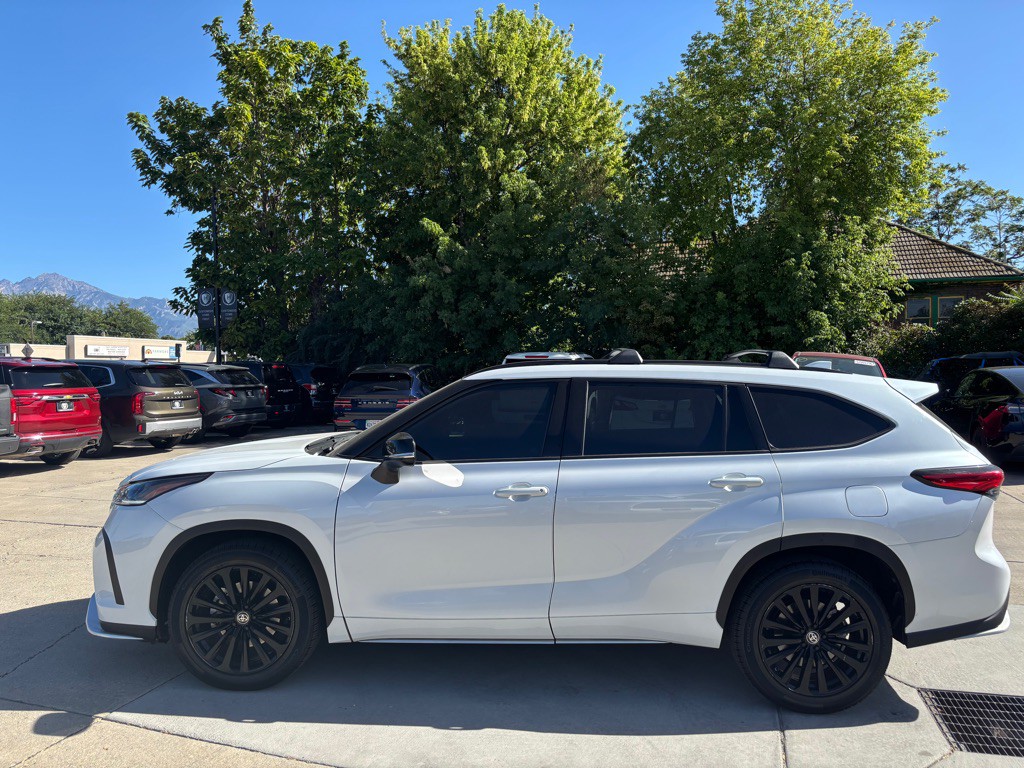 2023 Toyota Highlander Image 4