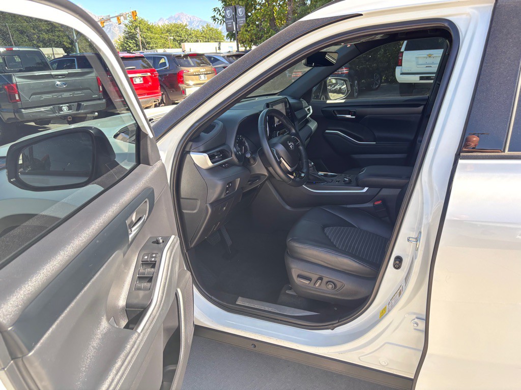 2023 Toyota Highlander Image 22