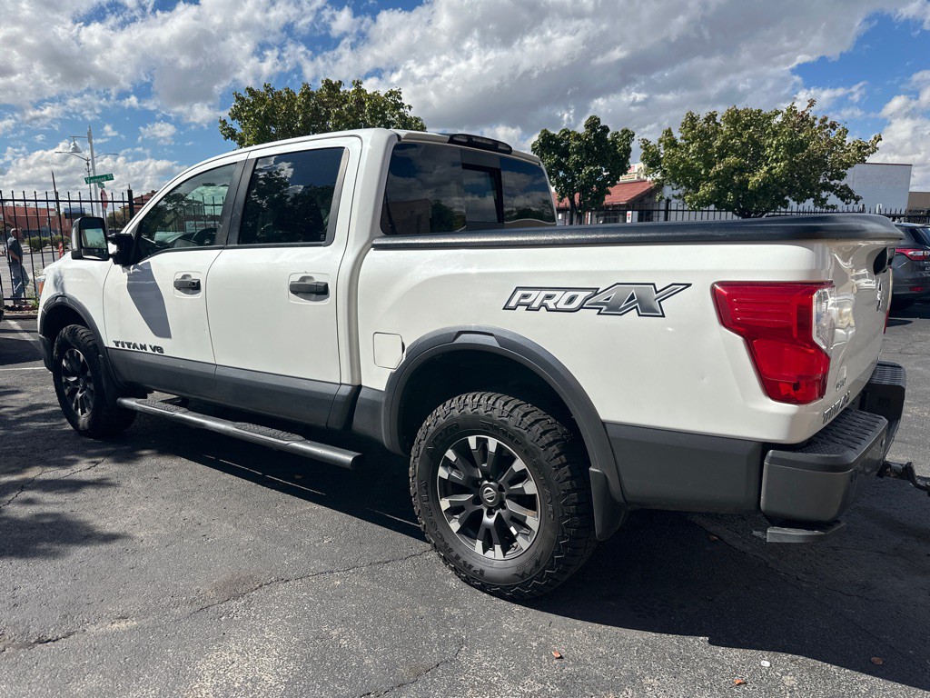 2019 Nissan Titan Image 4