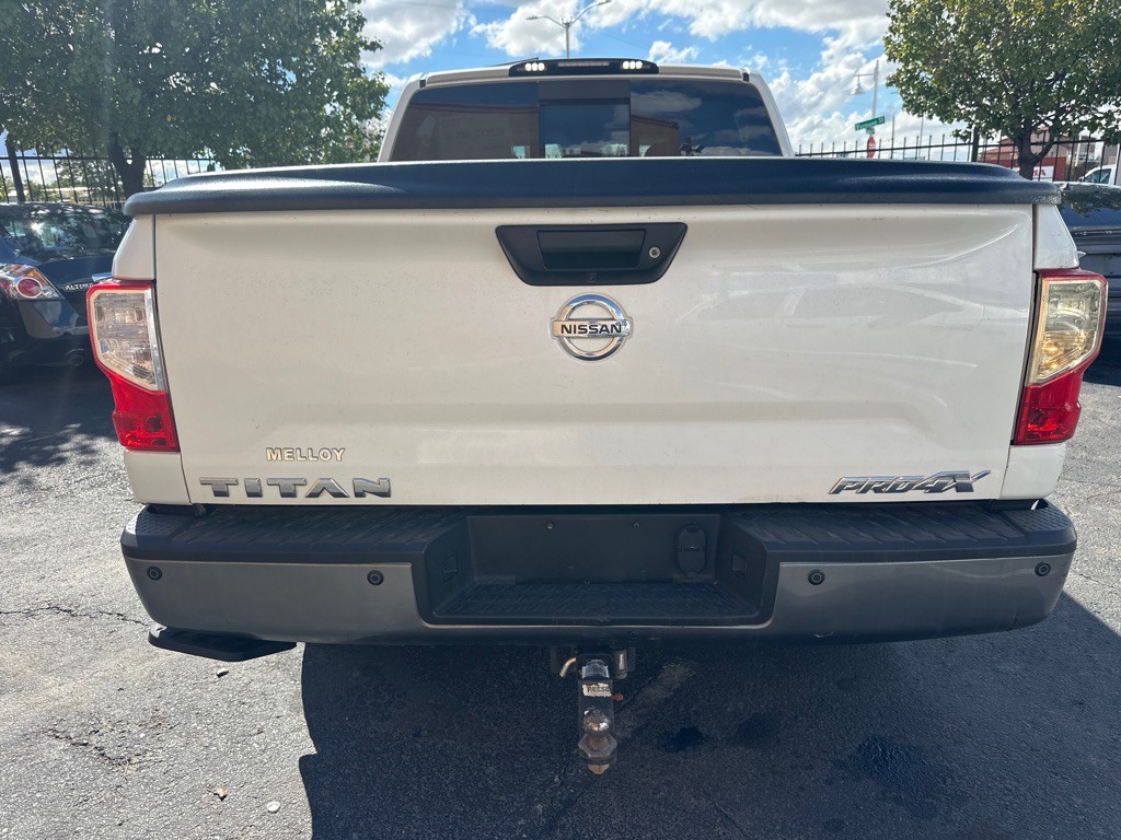 2019 Nissan Titan Image 5