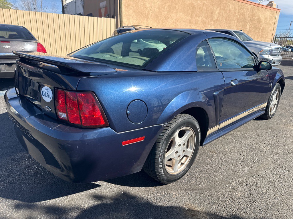 2002 Ford Mustang Image 2