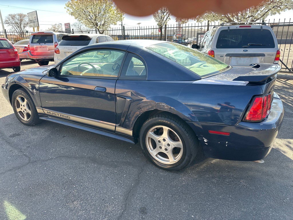 2002 Ford Mustang Image 4